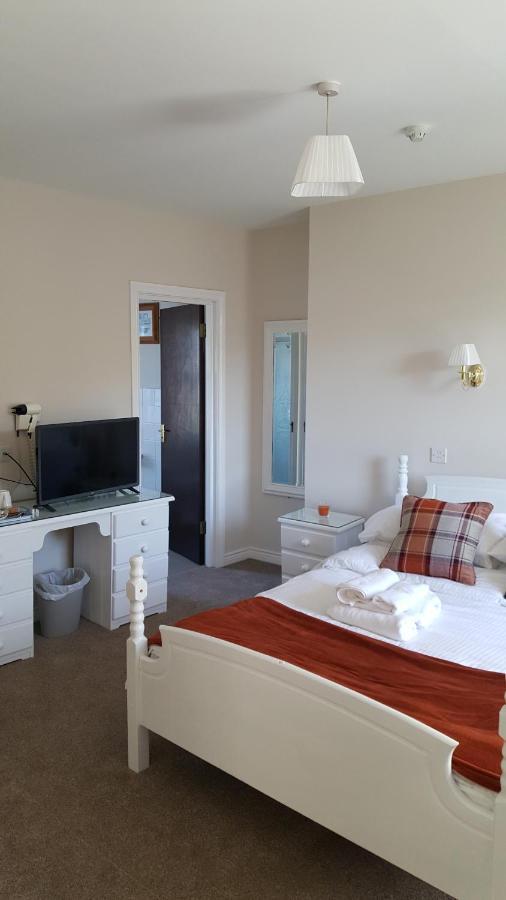 Central Bar Guesthouse Cushendall Exteriör bild